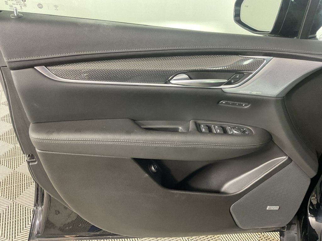Used 2023 Cadillac XT5 Sportv AWD/4WD image 17