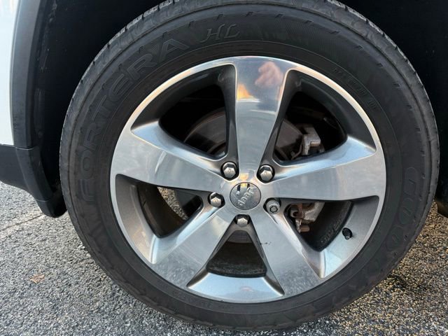 Used 2014 Jeep Grand Cherokee Limited image 7