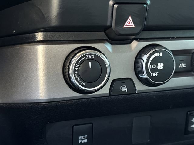 Used 2019 Toyota Tacoma SR image 31