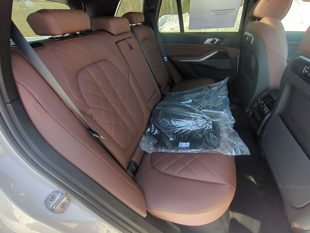 New 2026 BMW X5 xDrive40i w/ M Sport Package image 27