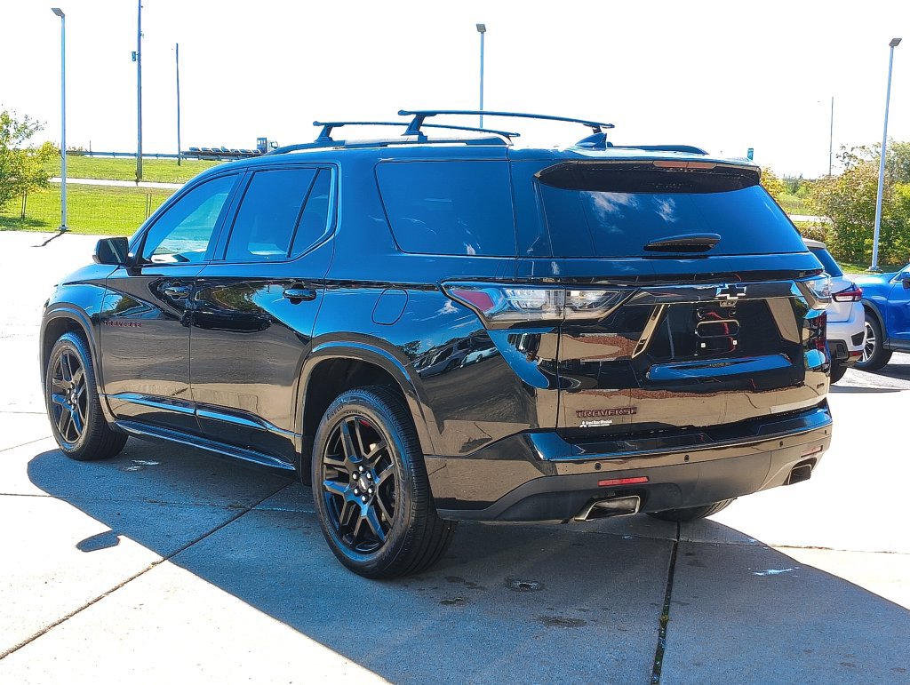 Used 2021 Chevrolet Traverse Premier w/ Redline Edition AWD/4WD image 35