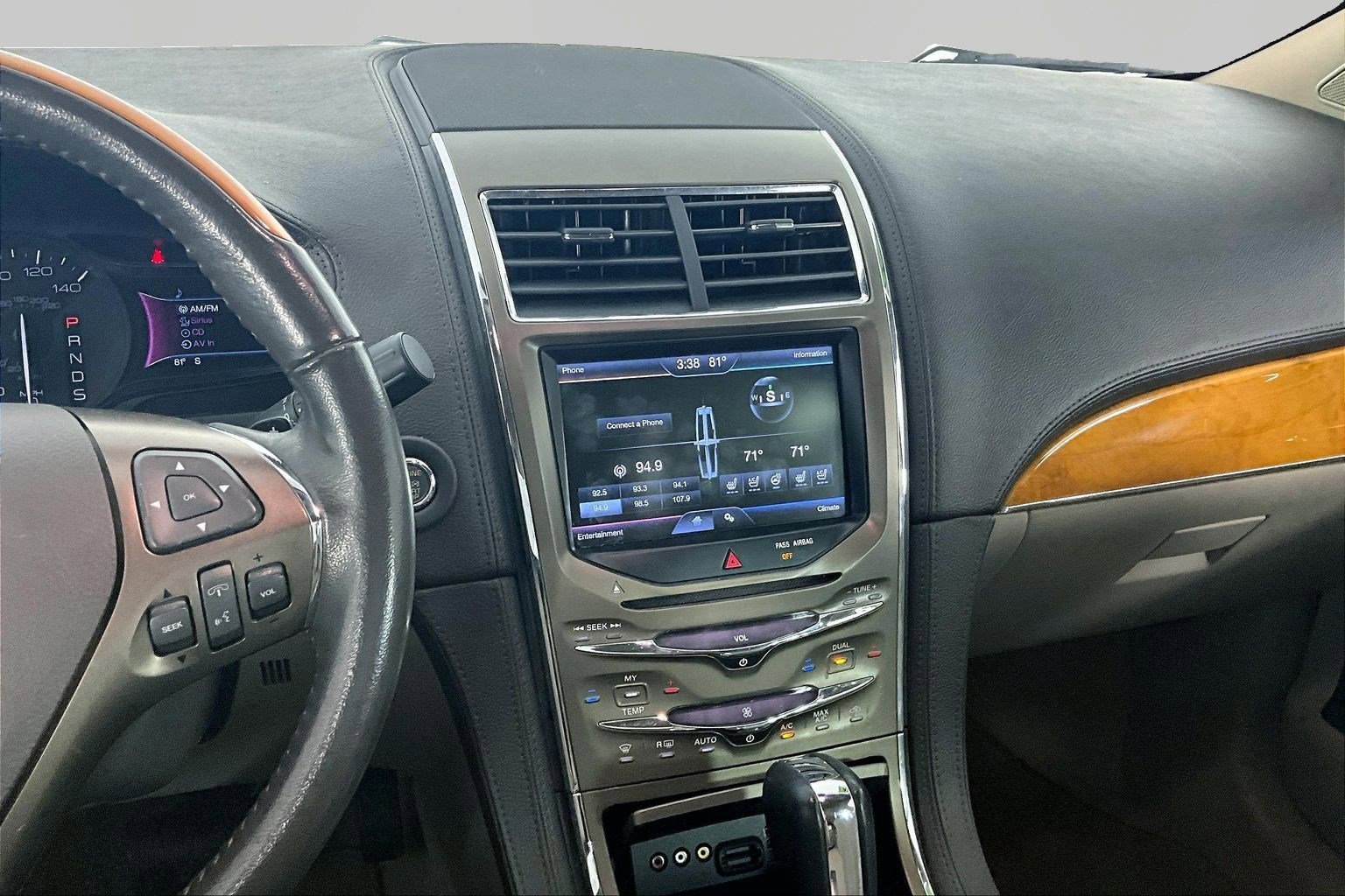 Used 2013 Lincoln MKX FWD image 9