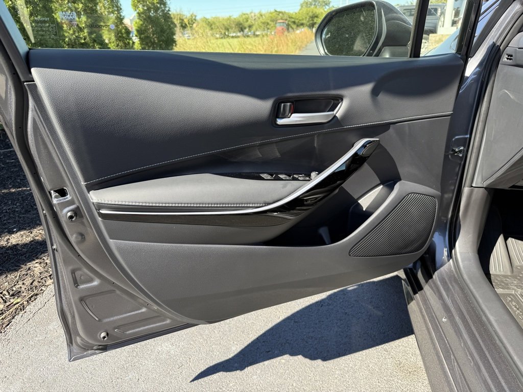 Certified 2025 Toyota Corolla XSE image 10