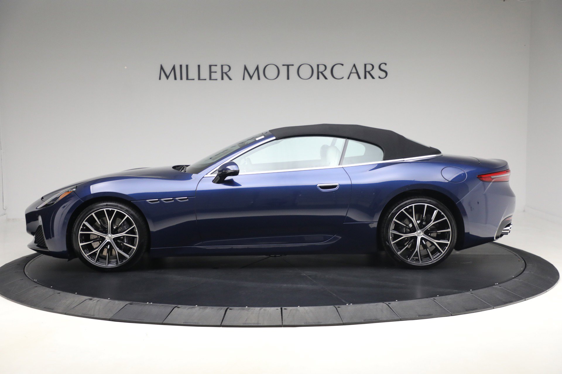 New 2026 Maserati GranCabrio Modena image 14