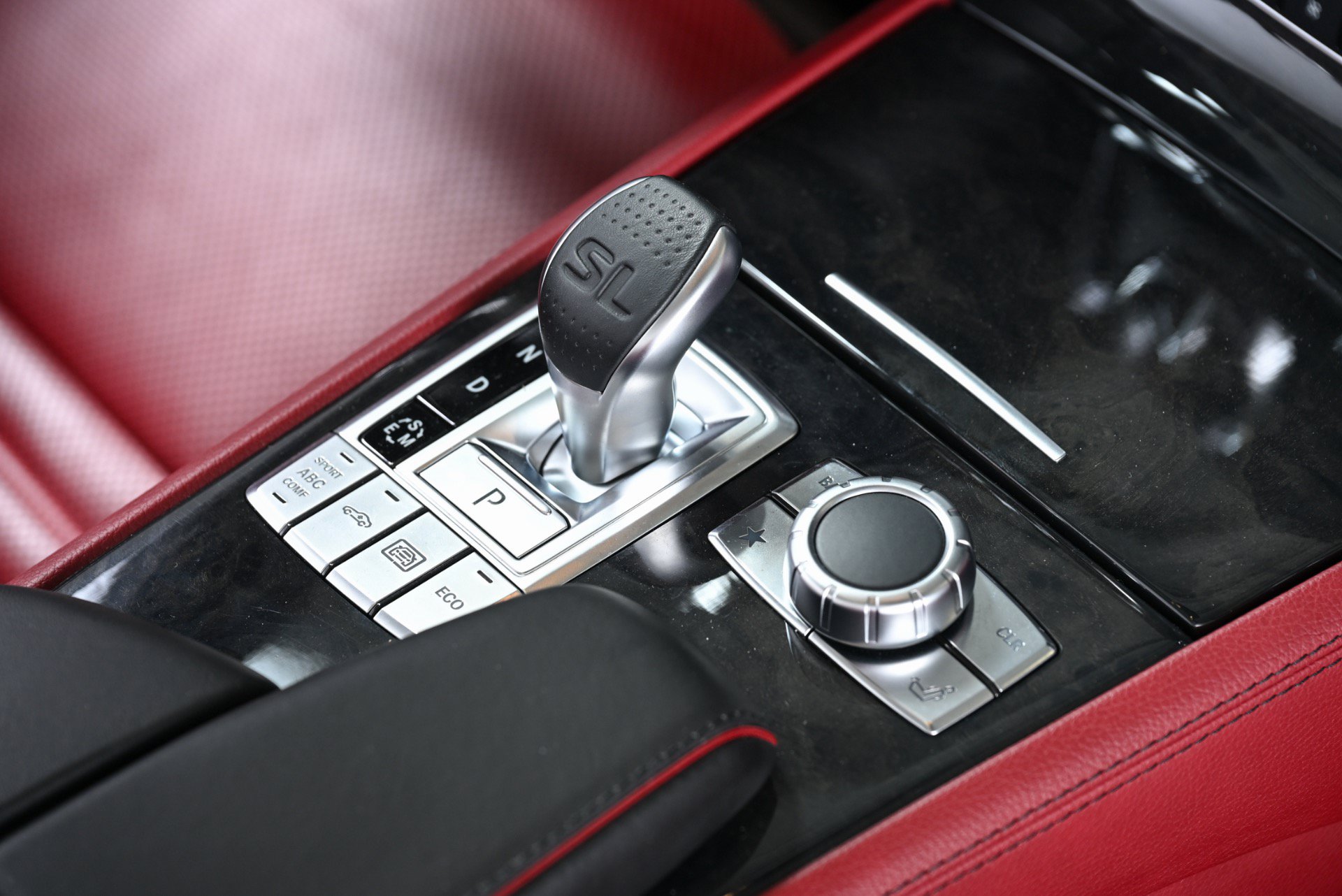 Used 2014 Mercedes-Benz SL 550 image 15