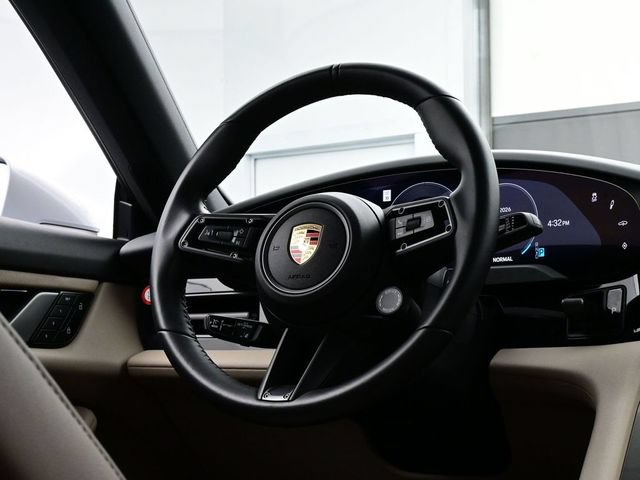 Certified 2025 Porsche Taycan AWD/4WD image 21