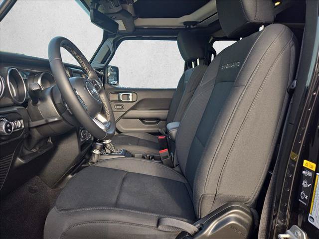 Used 2020 Jeep Gladiator Overland AWD/4WD image 15
