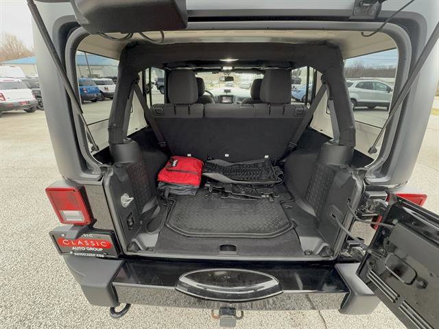 Used 2018 Jeep Wrangler Unlimited Sport image 4