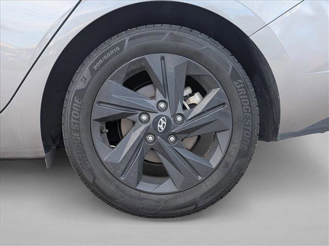 Used 2021 Hyundai Elantra SEL w/ Cargo Package image 9