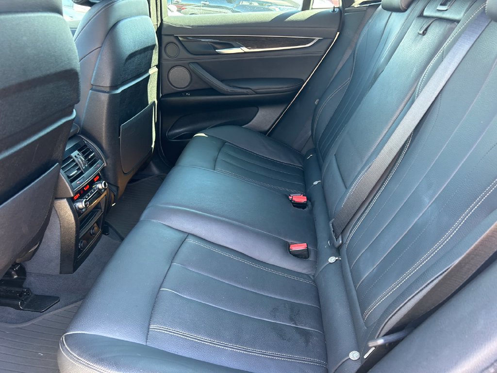 Used 2018 BMW X6 sDrive35i RWD image 16