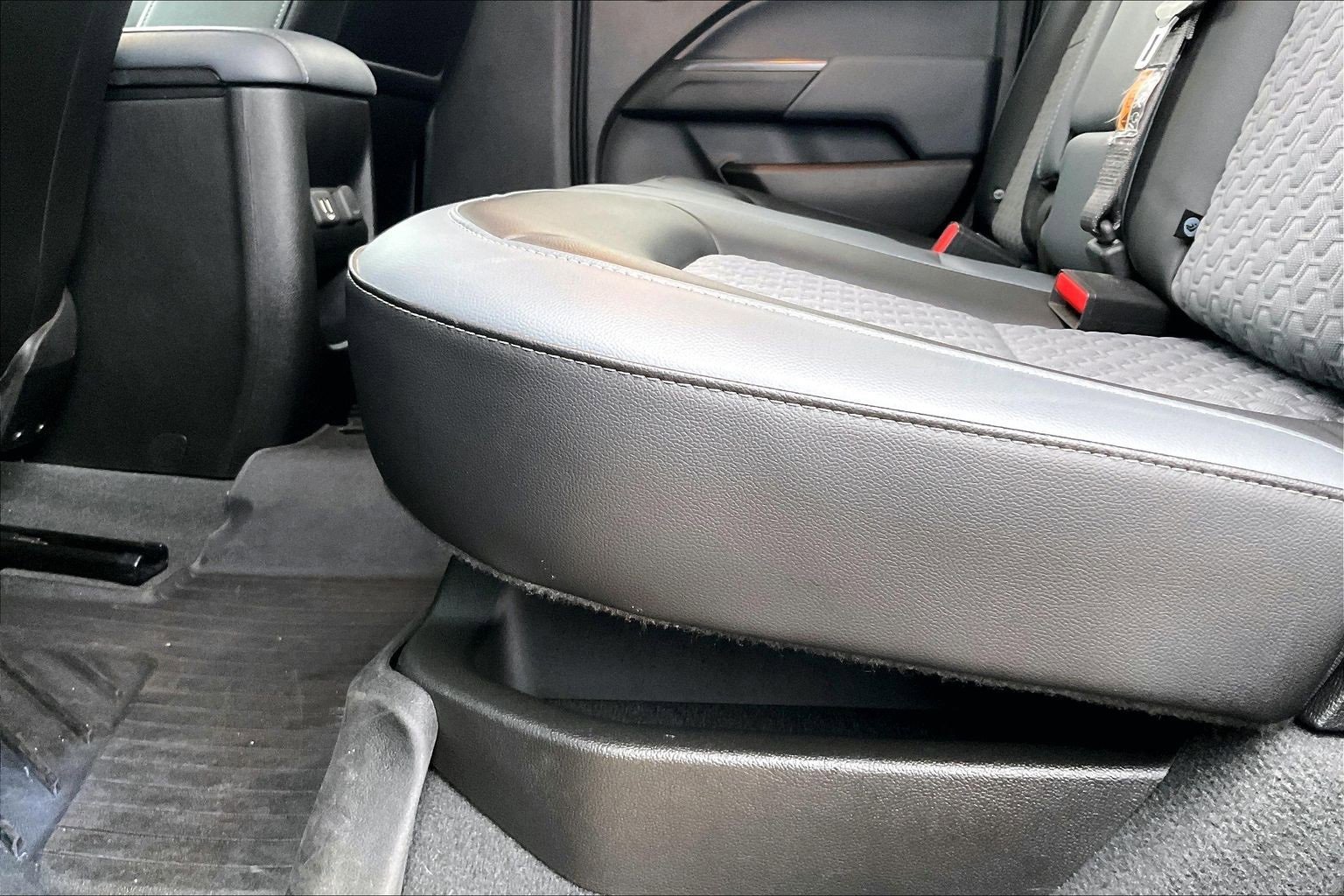 Used 2022 Chevrolet Colorado Z71 image 17