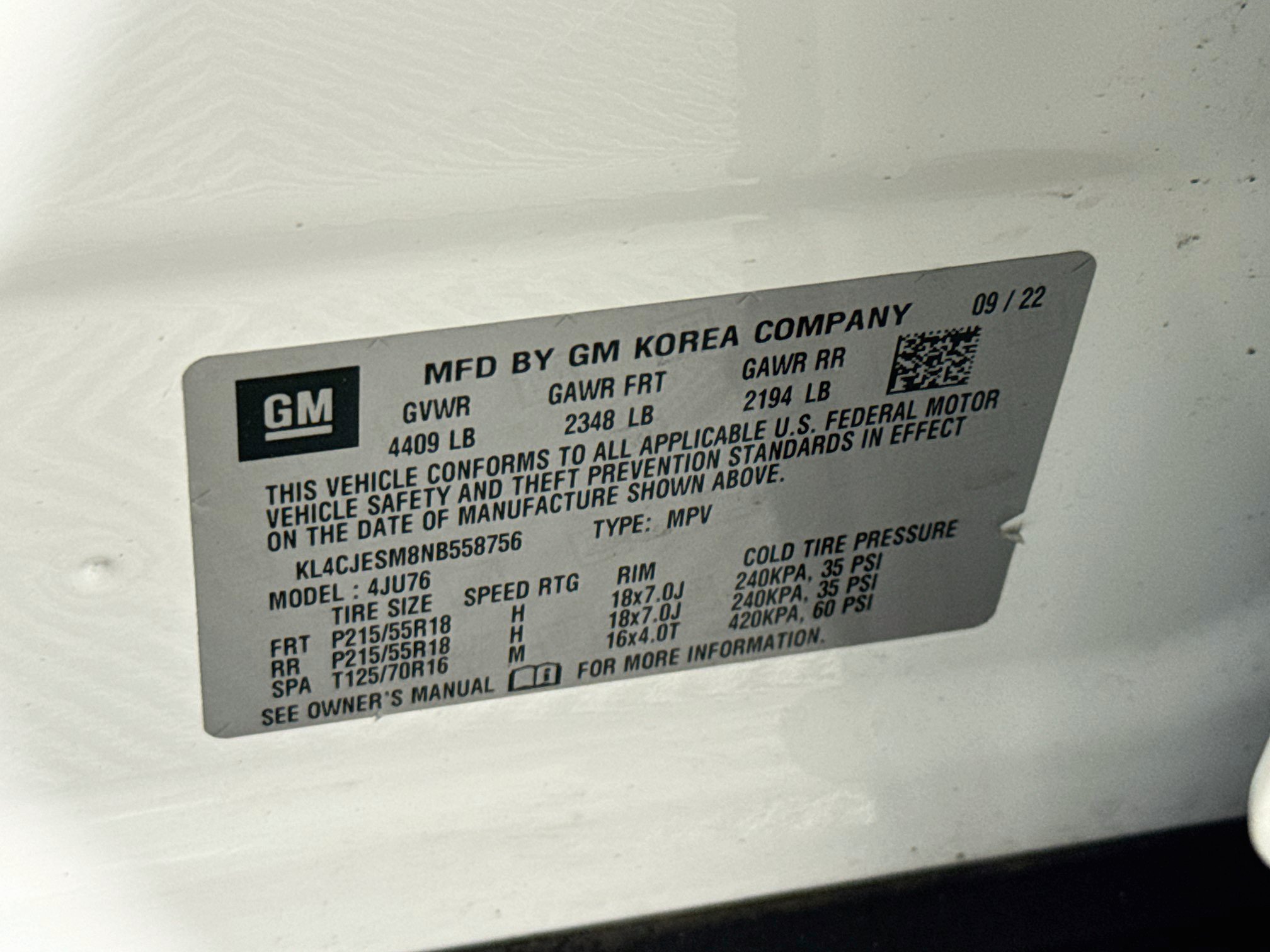 Used 2022 Buick Encore Preferred w/ Safety Package AWD/4WD image 38