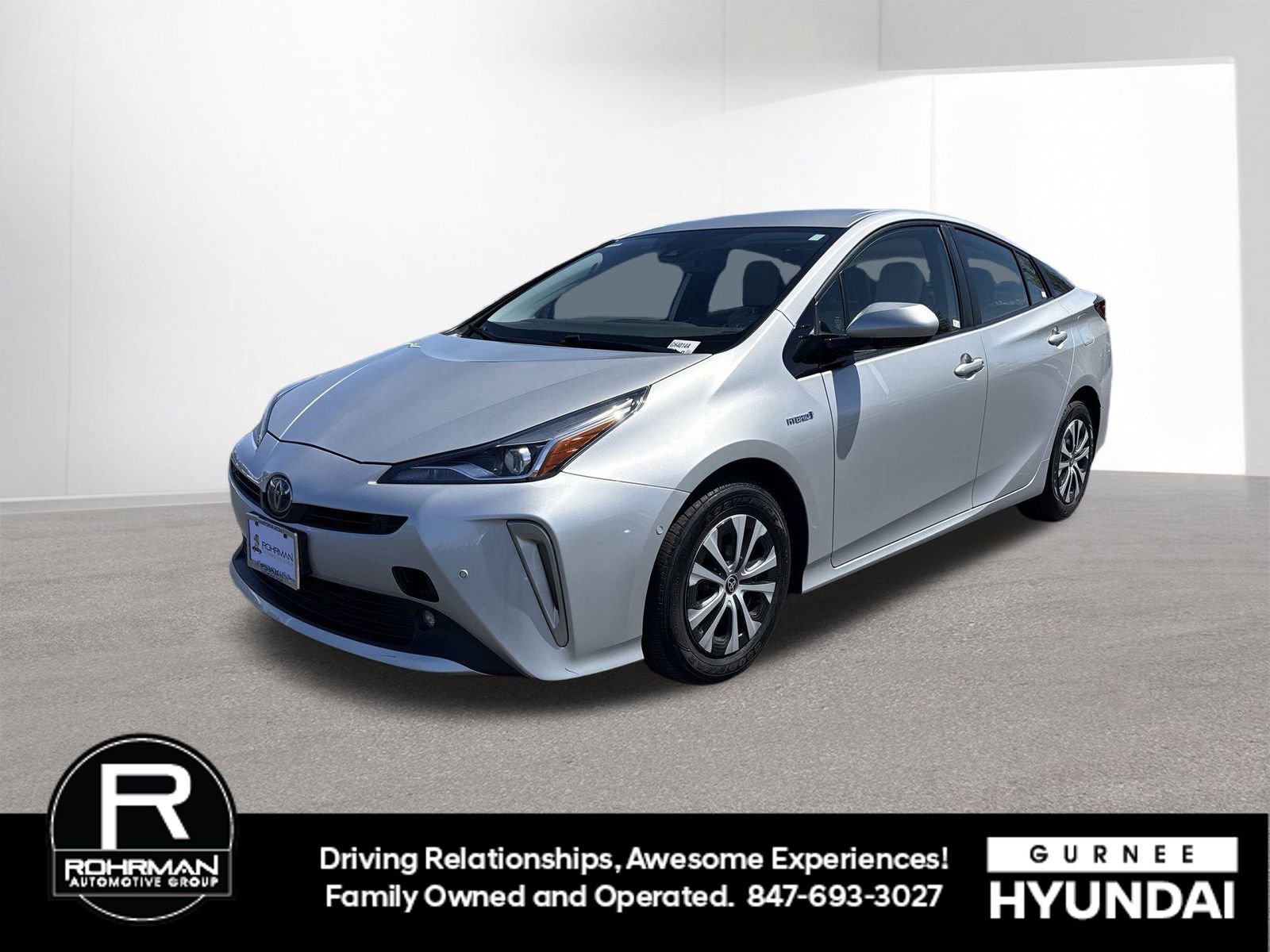 Used 2019 Toyota Prius XLE w/ Carpet Mat Package AWD/4WD image 4