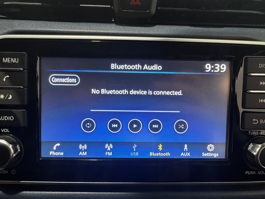 Used 2025 Nissan Versa SV image 34