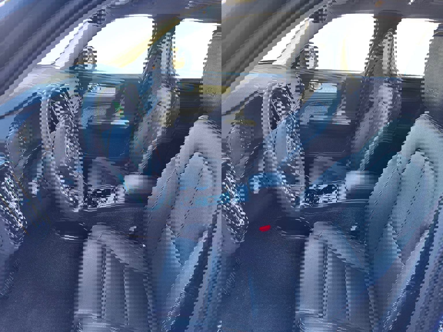 Used 2019 Volvo XC40 T5 Inscription image 16