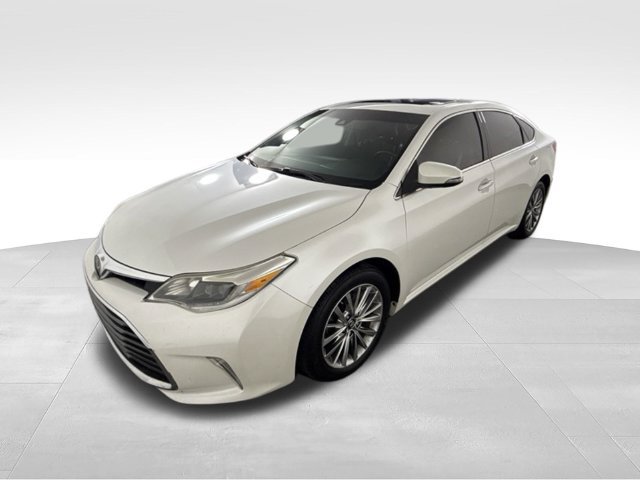 Used 2016 Toyota Avalon Limited w/ Toyota Safety Sense Package FWD image 3