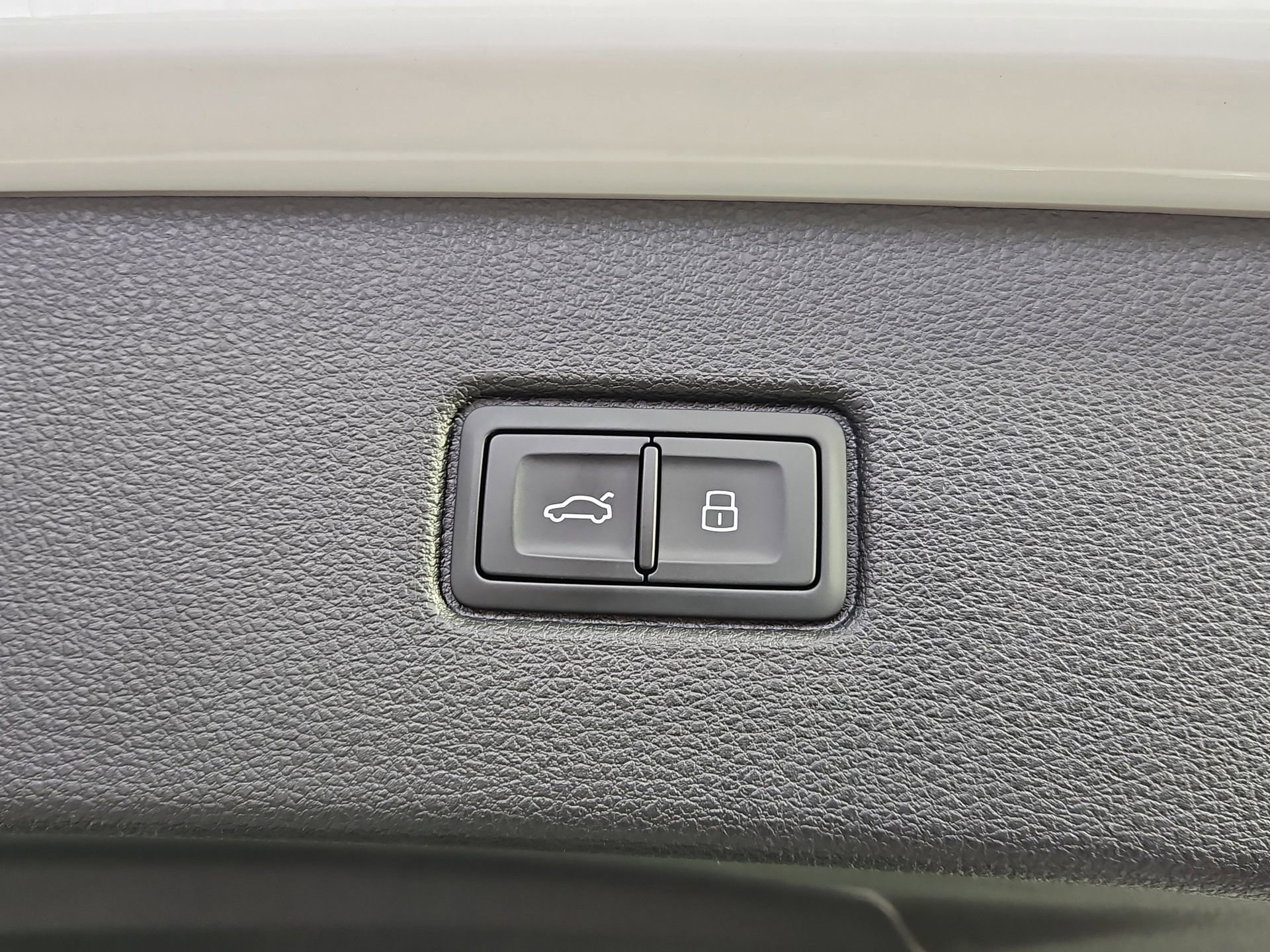 Certified 2025 Audi Q7 2.0T Premium Plus w/ Premium Plus Package image 16