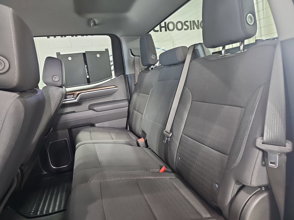 Certified 2025 Chevrolet Silverado 1500 LT AWD/4WD image 17