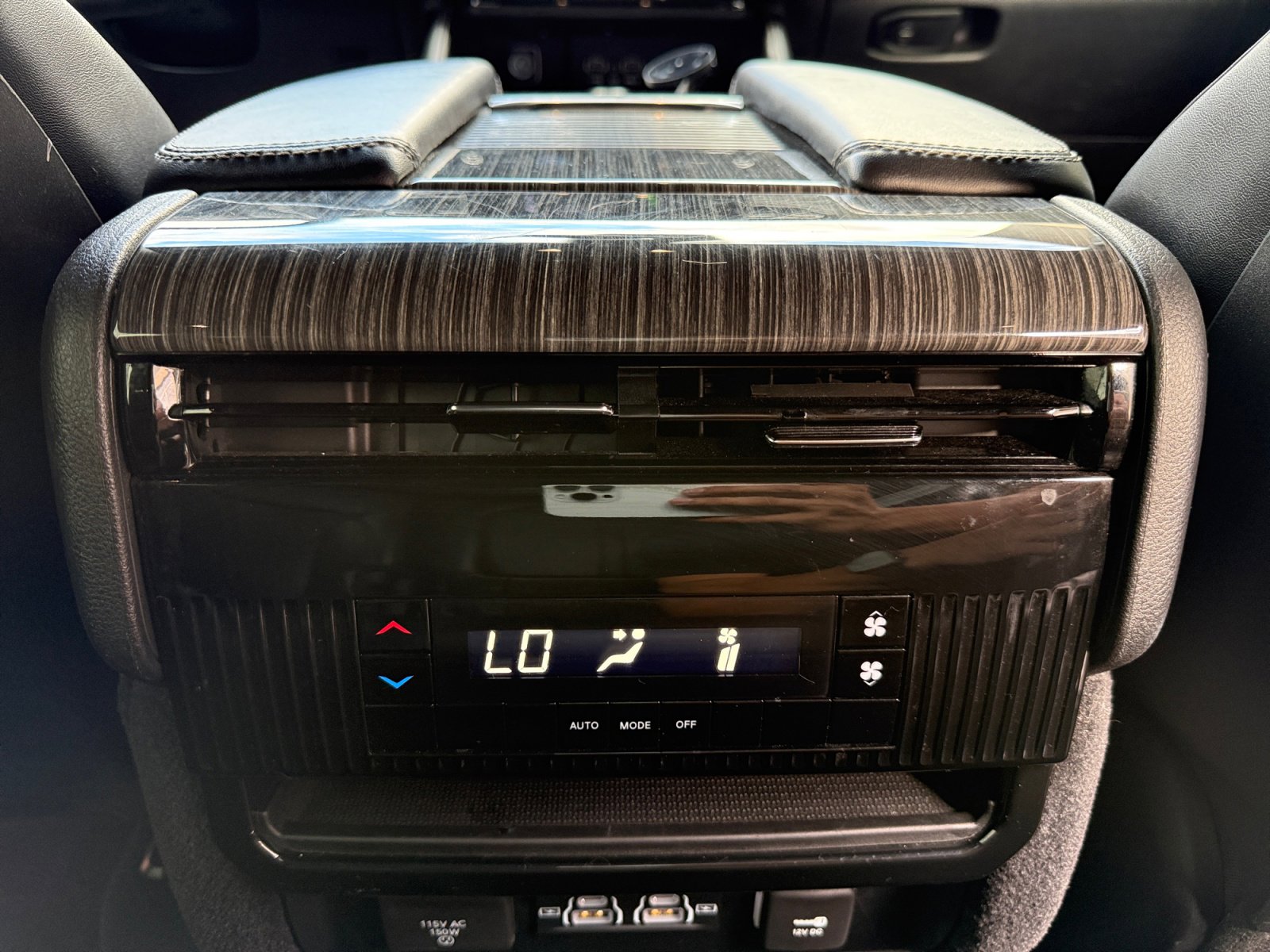 Used 2022 Jeep Wagoneer Series II image 32