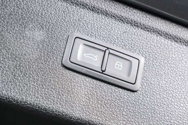 Used 2018 Audi Q5 Prestige image 28