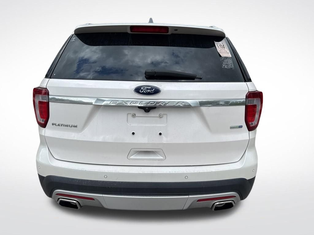 Used 2017 Ford Explorer Platinum image 4