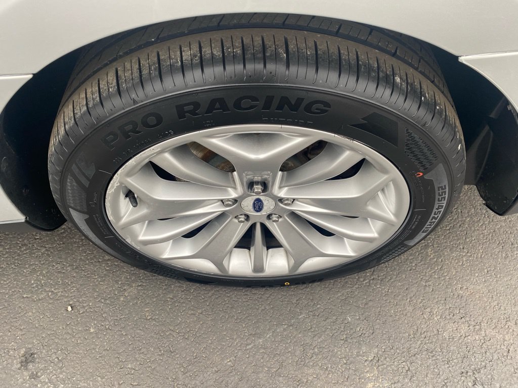 Used 2018 Ford Taurus Limited FWD image 27
