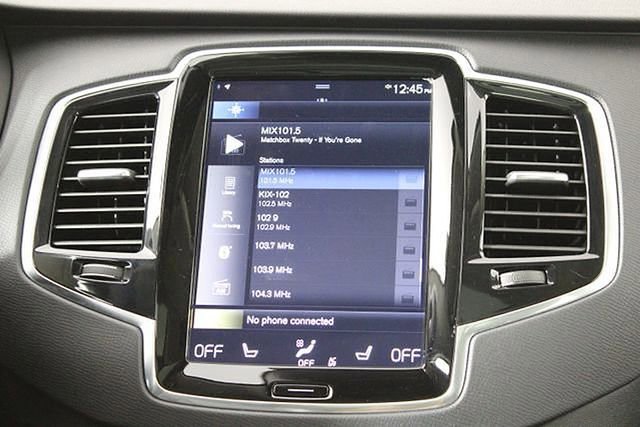 Used 2021 Volvo XC90 T6 Momentum w/ Protection Package Premier image 30