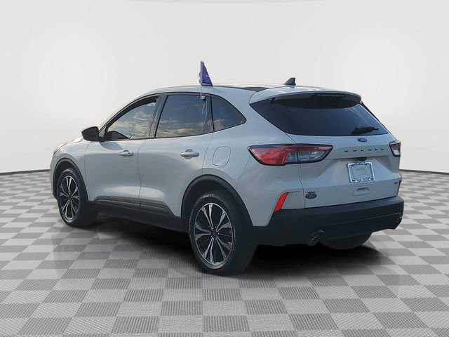Certified 2022 Ford Escape SE w/ SE Sport Appearance Package image 4