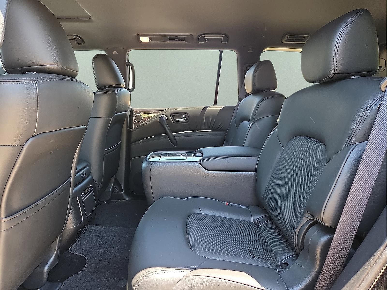 Used 2024 Nissan Armada SL w/ Midnight Edition Package RWD image 11
