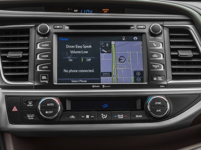 Used 2016 Toyota Highlander Limited Platinum AWD/4WD image 10