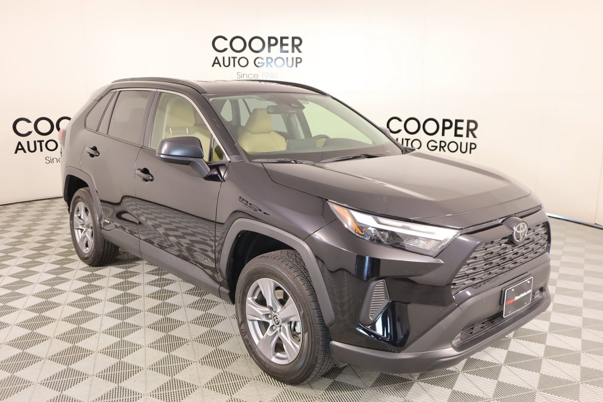 Used 2025 Toyota RAV4 LE image 1