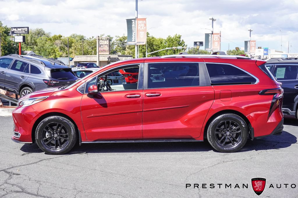 Used 2022 Toyota Sienna Limited AWD/4WD image 21