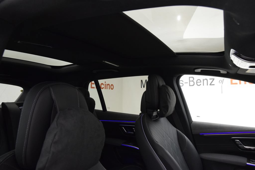 New 2026 Mercedes-Benz EQS 550 4MATIC SUV image 17