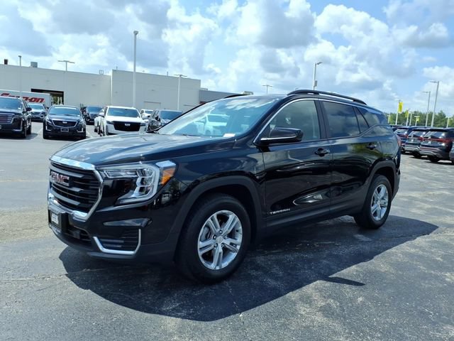 Certified 2022 GMC Terrain SLE w/ Driver Convenience Package AWD/4WD image 11