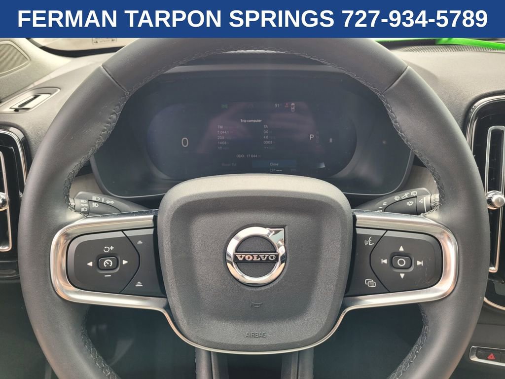 Certified 2024 Volvo XC40 B5 Plus image 30