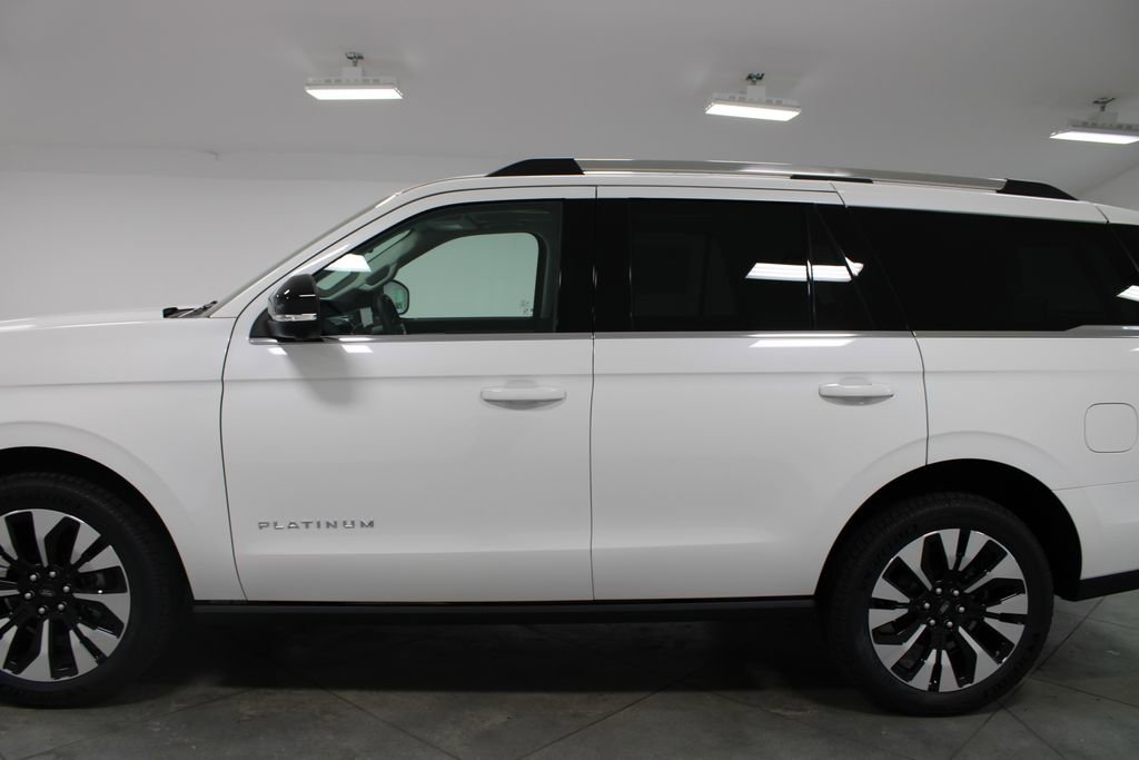New 2026 Ford Expedition Platinum image 5