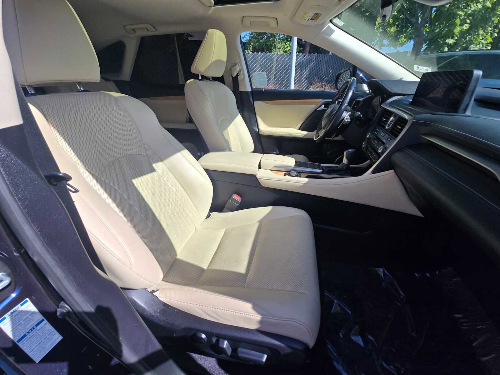 Used 2022 Lexus RX 450hL AWD w/ Premium Package image 10