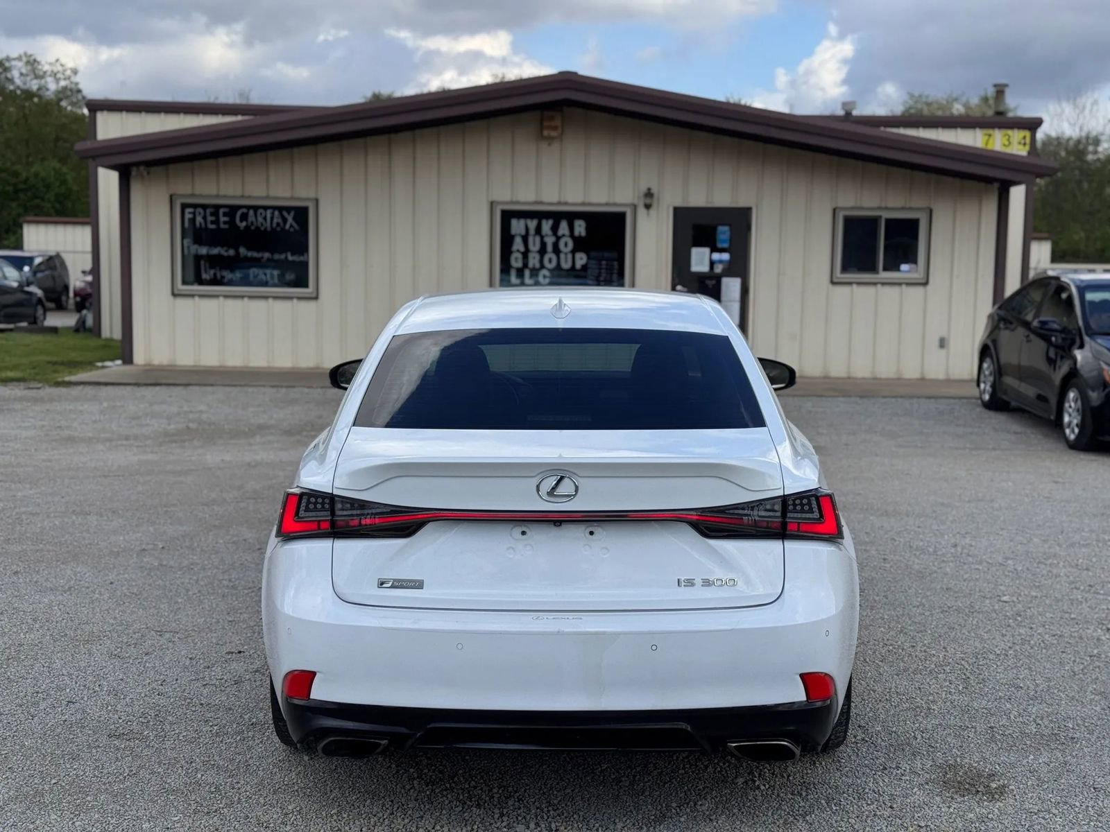 Used 2019 Lexus IS 300 F Sport w/ F Sport Package RWD image 8