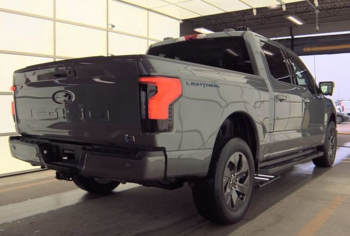 Used 2024 Ford F150 Lightning Flash AWD/4WD image 2