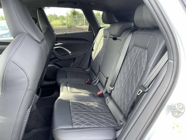 Used 2025 Audi SQ5 Premium Plus AWD/4WD image 12