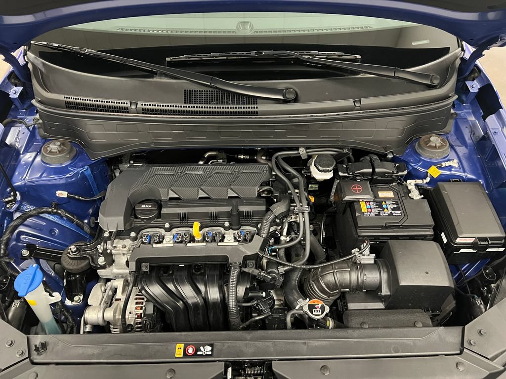 Used 2025 Hyundai Venue Limited FWD image 23