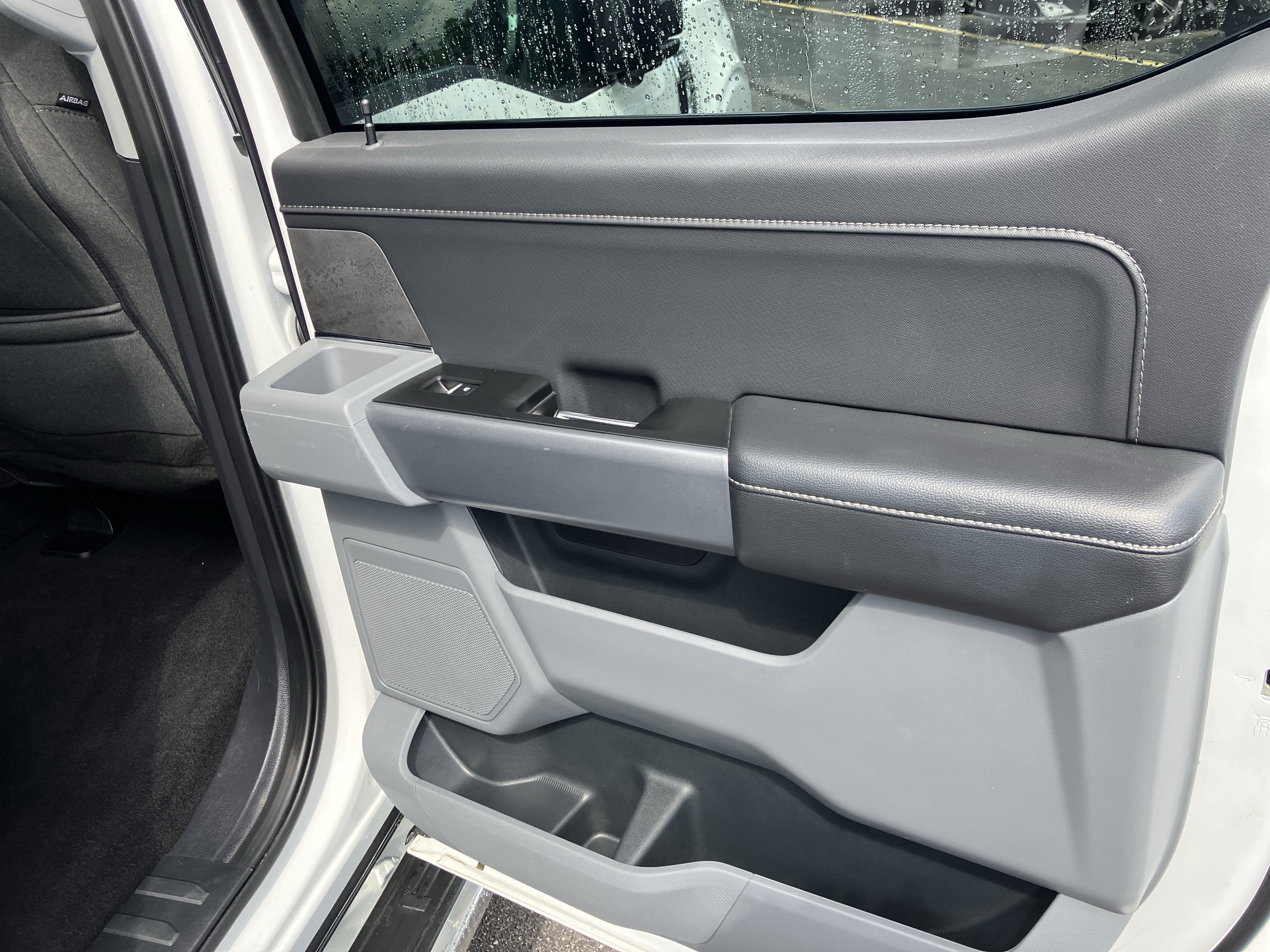 Used 2024 Ford F150 XLT AWD/4WD image 11