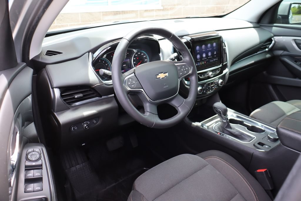 Used 2021 Chevrolet Traverse LT FWD image 12