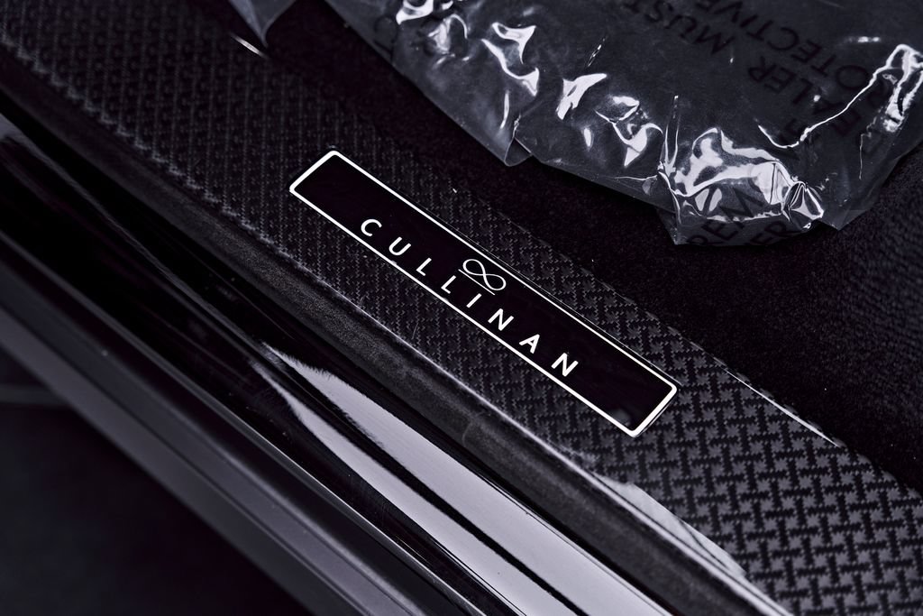Used 2024 Rolls-Royce Cullinan Black Badge w/ Driver's Package AWD/4WD image 43