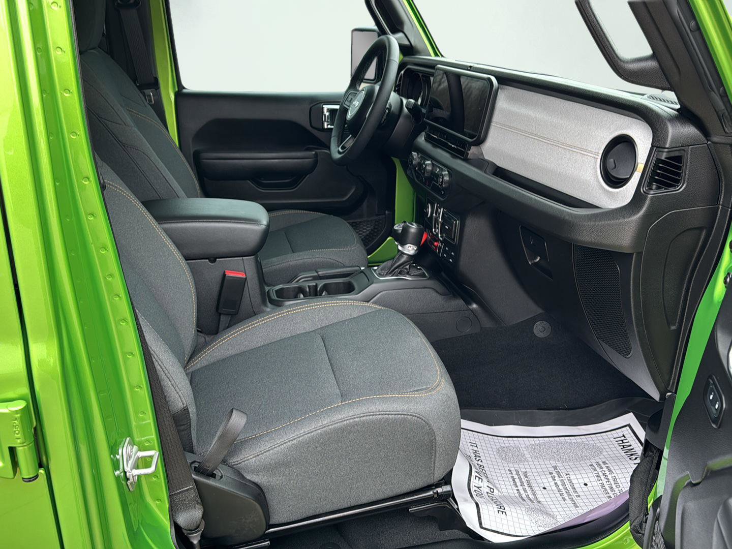 Used 2025 Jeep Wrangler Willys image 25