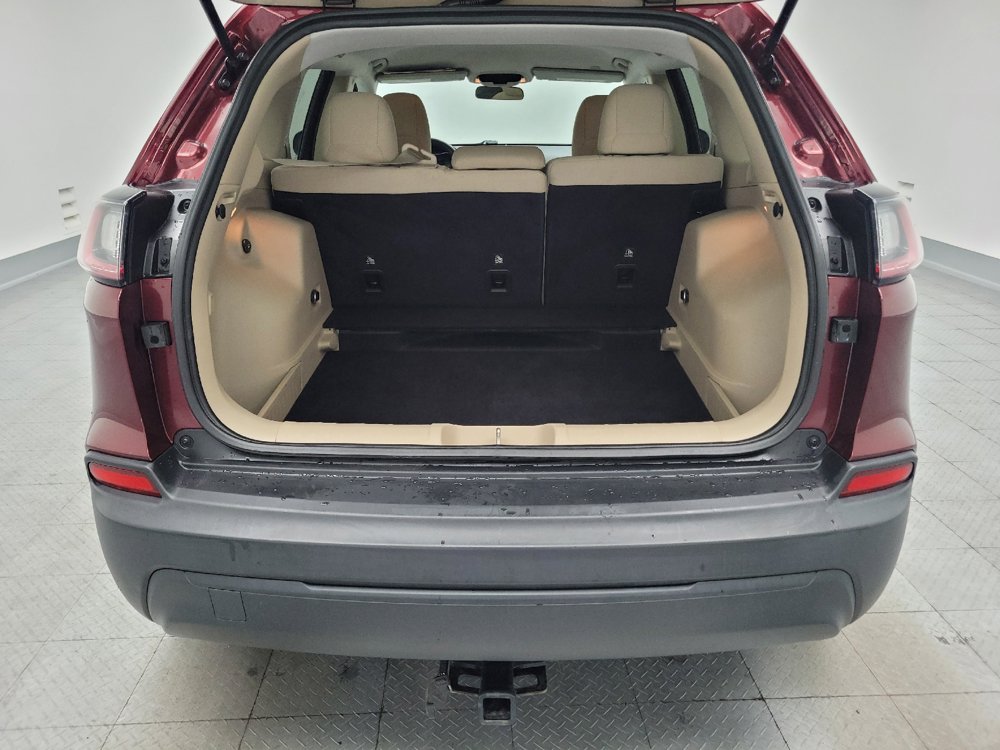 Used 2019 Jeep Cherokee Latitude w/ Popular Appearance Group AWD/4WD image 29