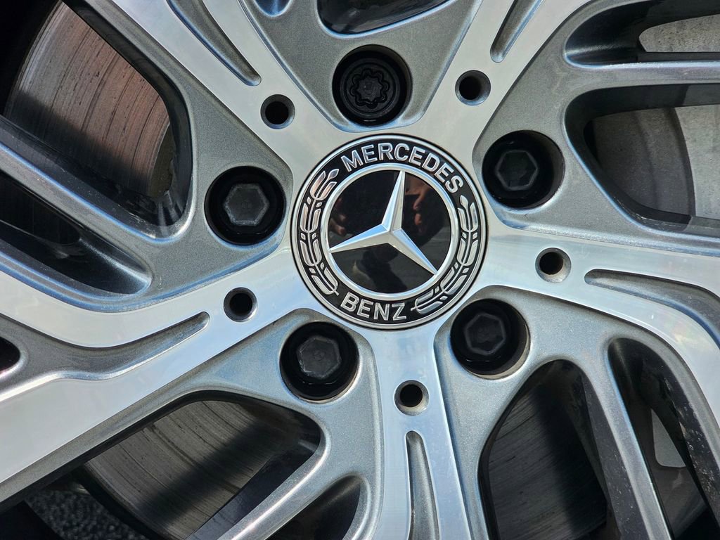 Used 2024 Mercedes-Benz E 350 4MATIC Sedan image 11