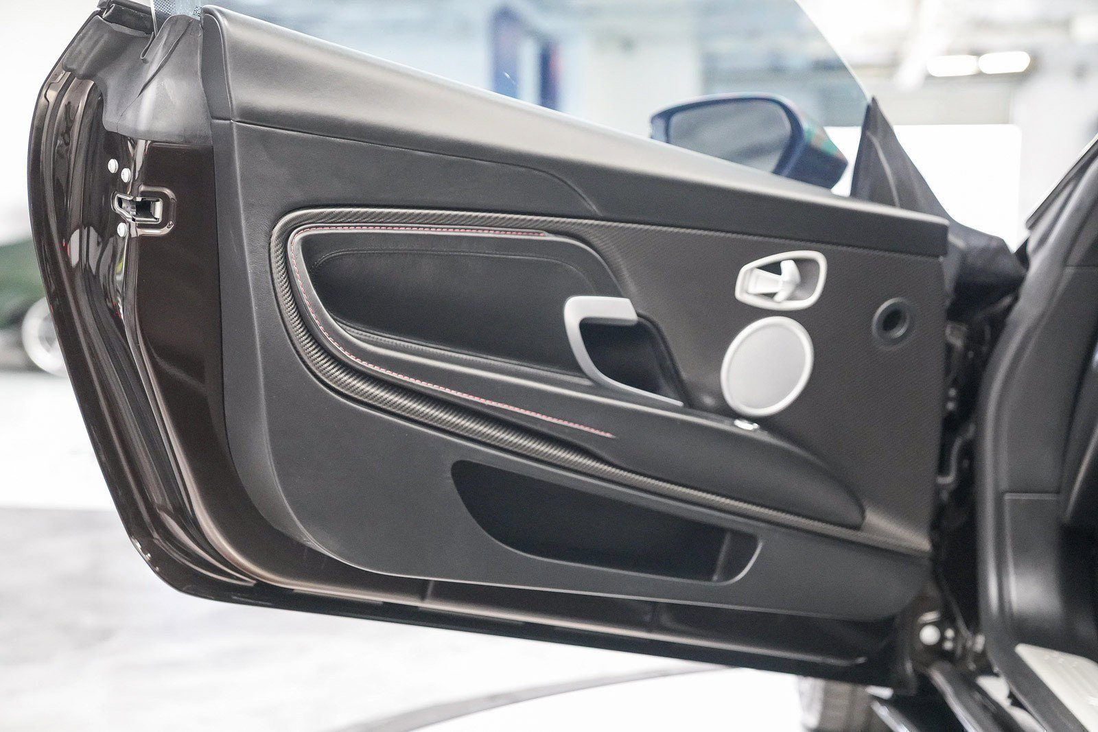 Used 2018 Aston Martin DB11 V12 image 26