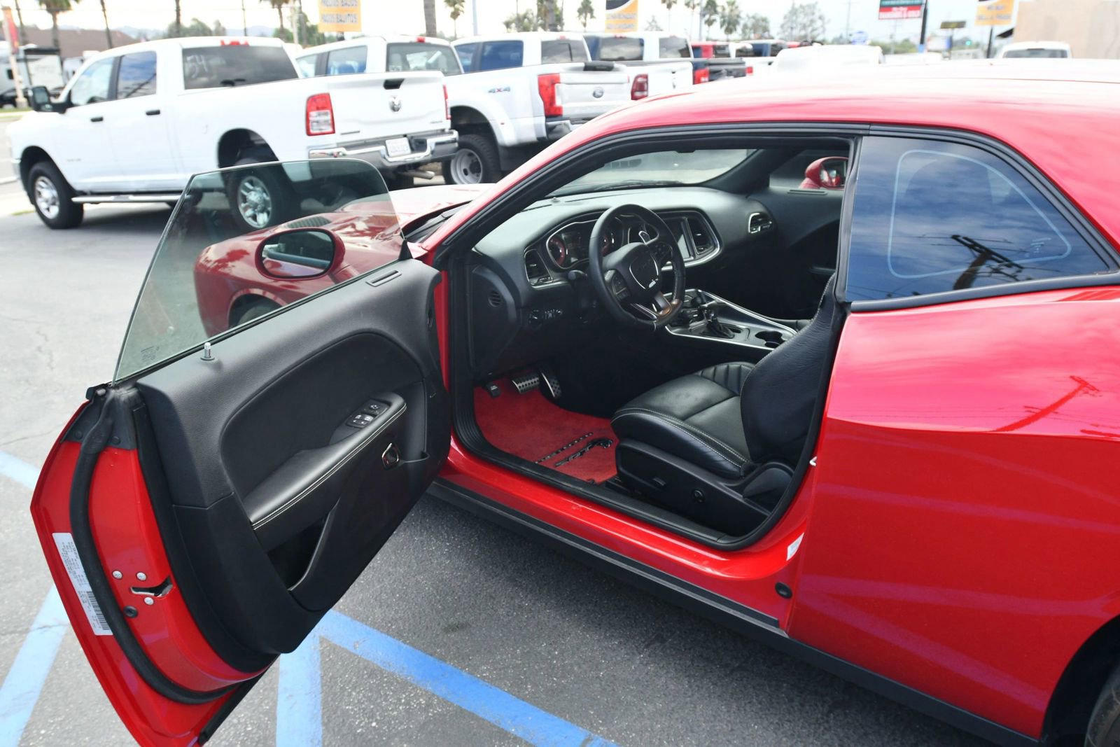 Used 2016 Dodge Challenger SRT Hellcat RWD image 14
