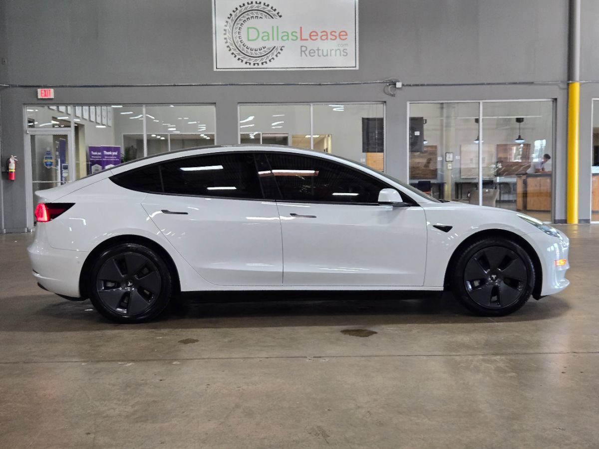 Used 2022 Tesla Model 3 Standard Range RWD image 8